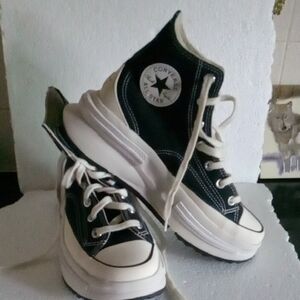 Converse For Men Or Women Very Very Good Condition Like New